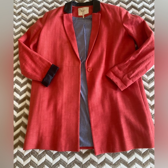 Maje Red Linen with Leather Collar
Blazer 40/L - Picture 2 of 13